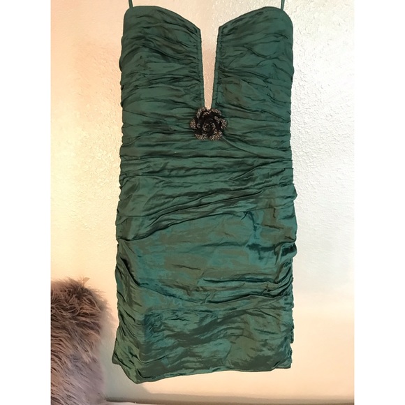 BCBG MaxAzria  Ruched Satin Taffeta Cocktail/Formal Holiday dress - Picture 1 of 5